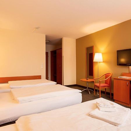 Central Hotel Loewen Фельдкірш Номер фото