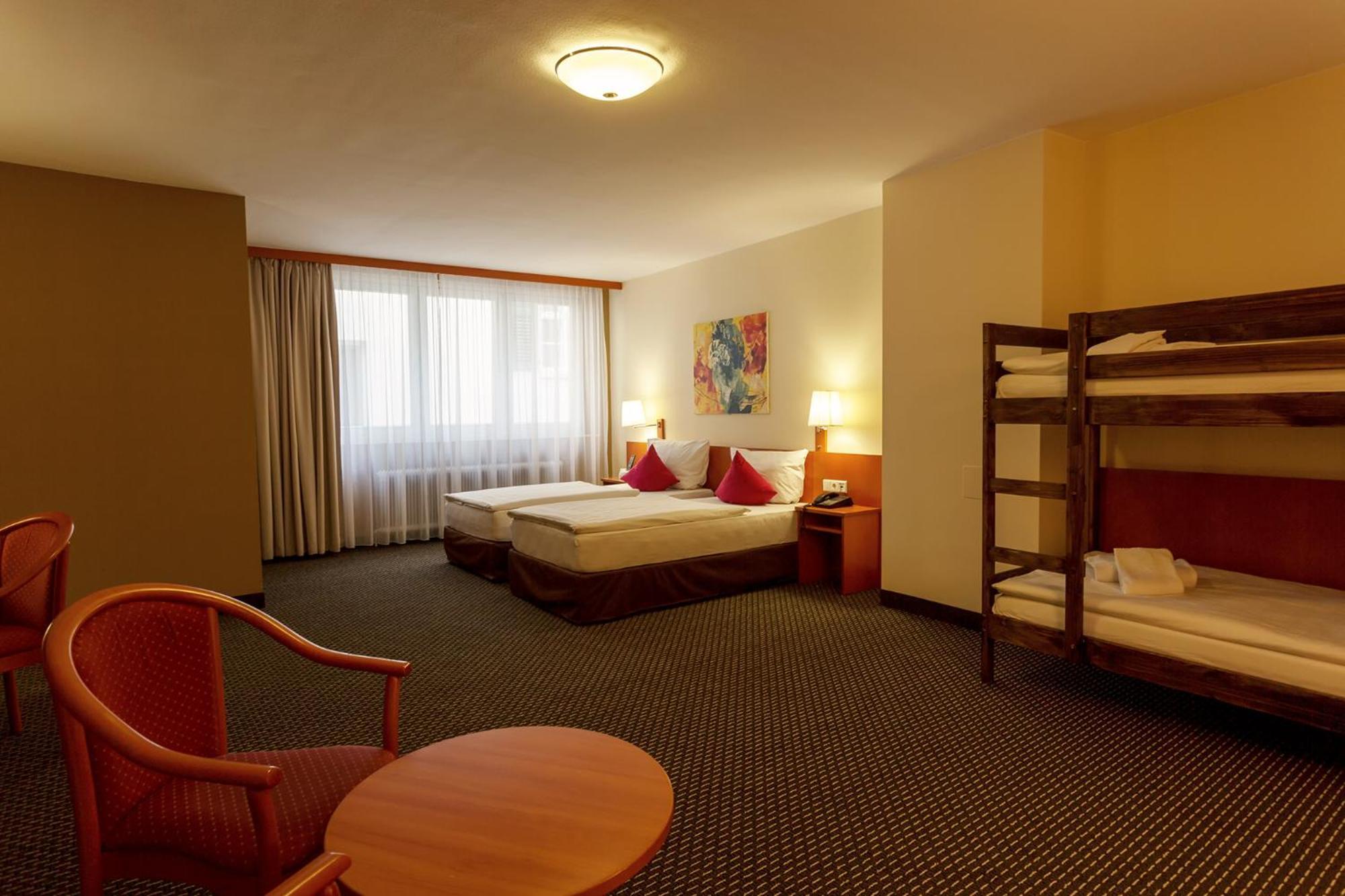 Central Hotel Loewen Фельдкірш Номер фото
