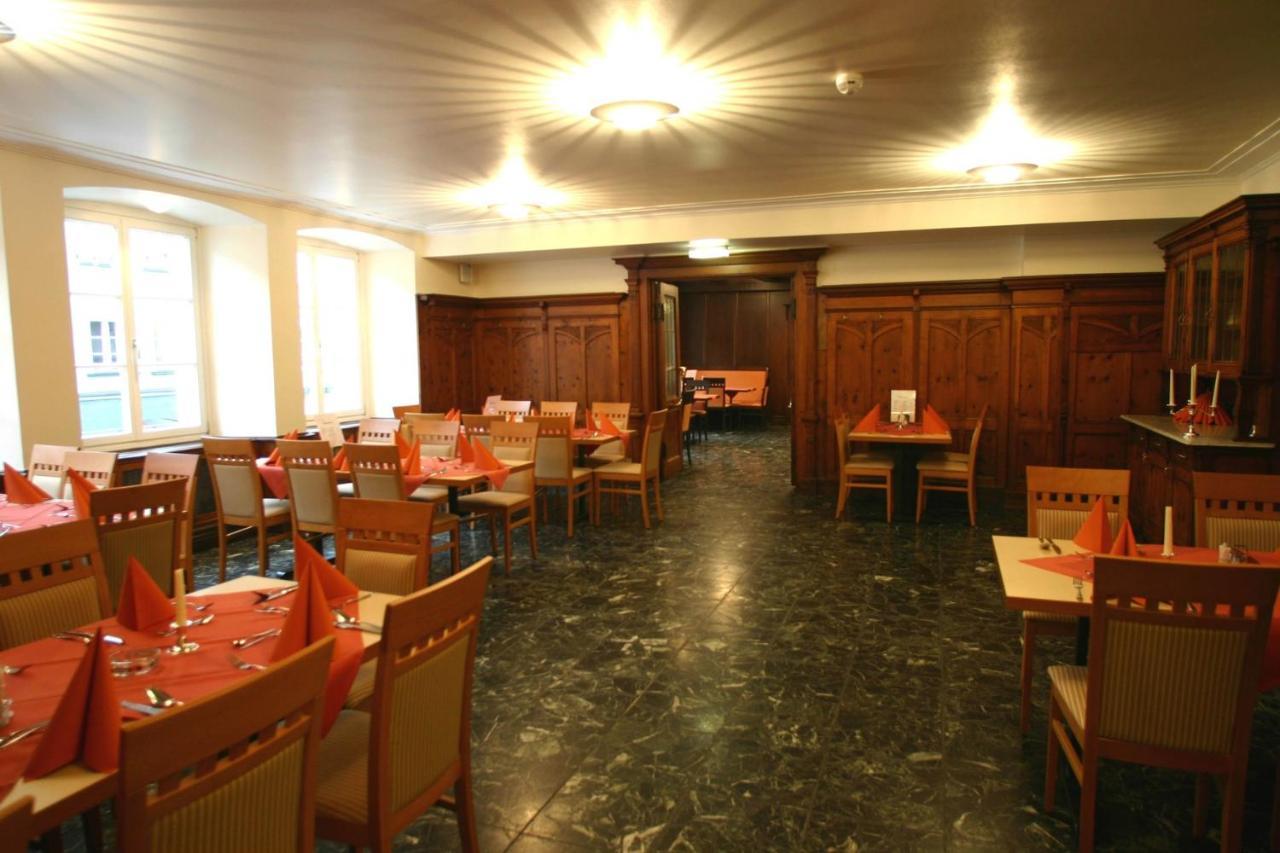 Central Hotel Loewen Фельдкірш Екстер'єр фото