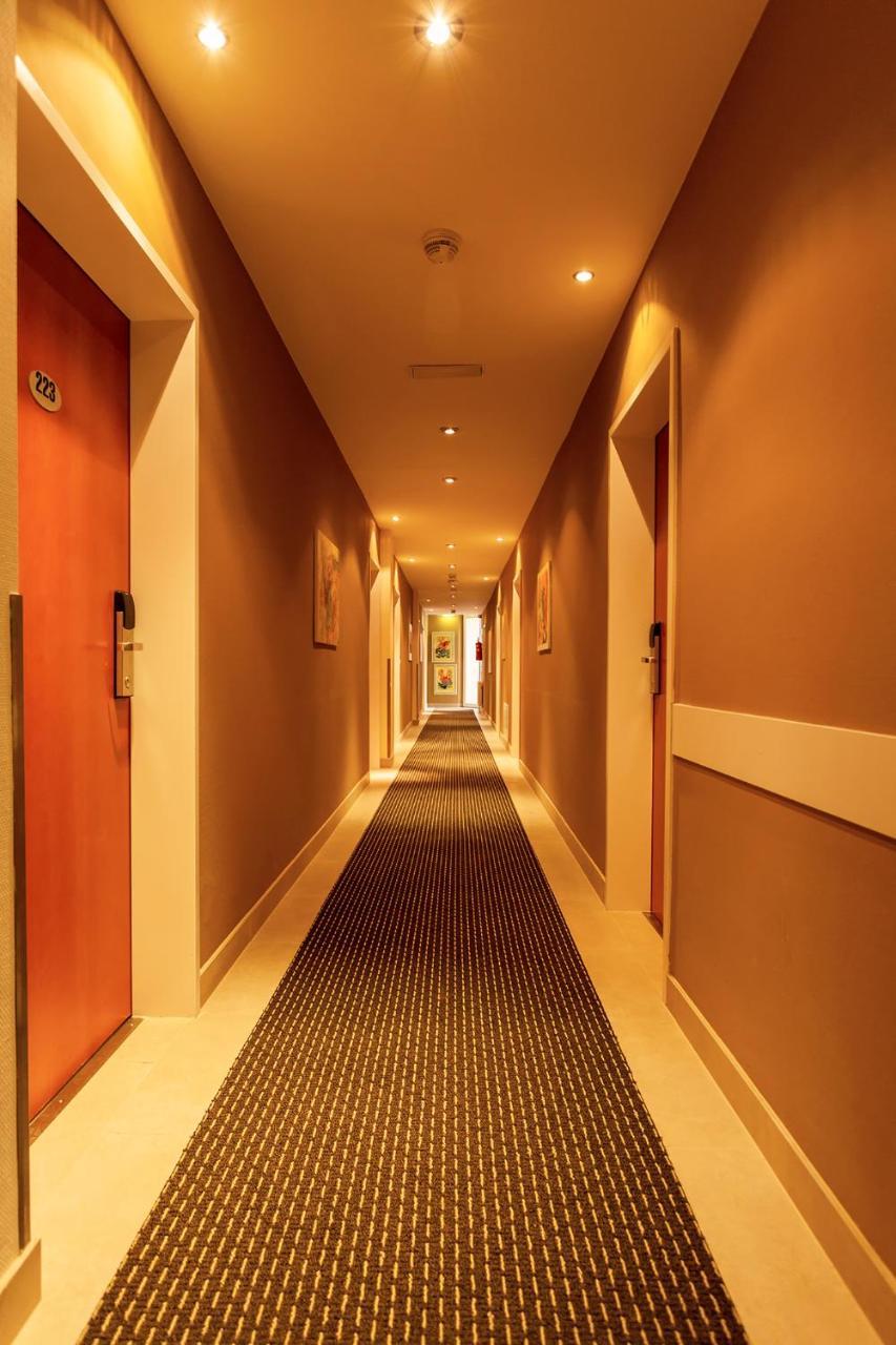 Central Hotel Loewen Фельдкірш Екстер'єр фото